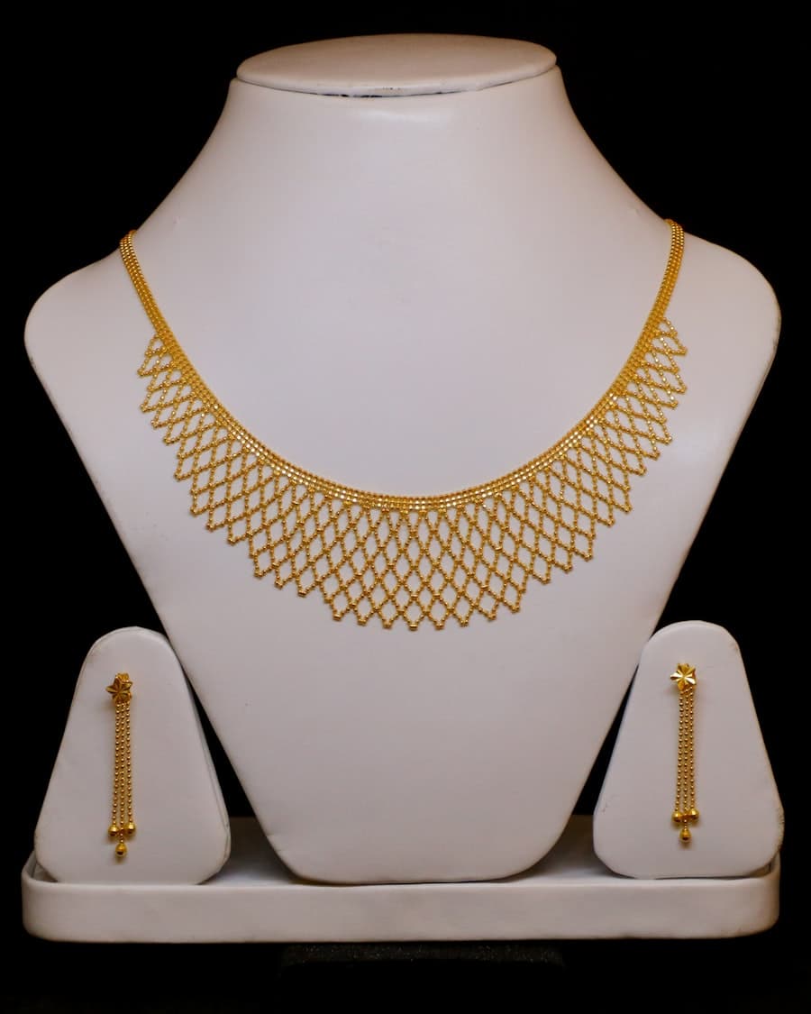 Meenu Drop Necklace